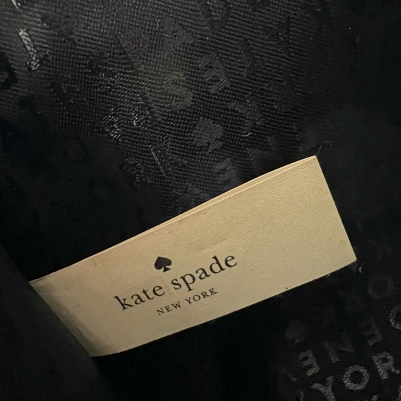 Authentic Kate Spade New York Grove Street Caley handbag. - Picture 12 of 16